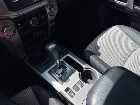 Used 2018 Toyota 4Runner SR5 AWD/4WD image 14