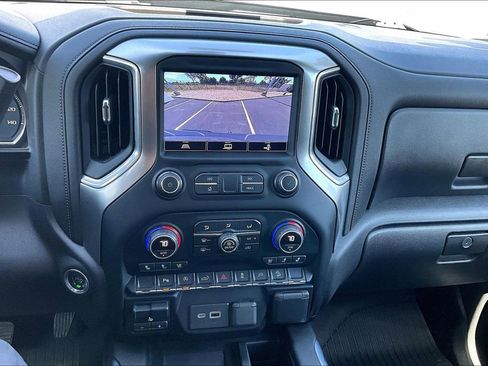 Used 2021 Chevrolet Silverado 1500 LTZ AWD/4WD image 11