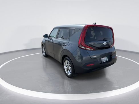 Used 2021 Kia Soul S image 11