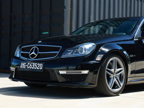 Used 2014 Mercedes-Benz C 63 AMG Sedan image 40