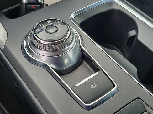 Used 2020 Ford Fusion SEL FWD image 28