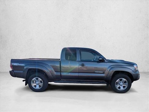 Used 2014 Toyota Tacoma 4x4 Access Cab V6 image 4