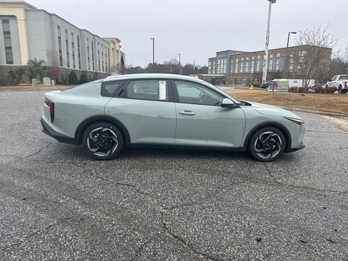 New 2025 Kia K4 EX image 2