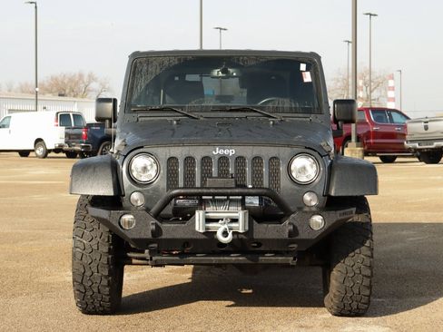 Used 2018 Jeep Wrangler Rubicon w/ Cold Weather Group image 2