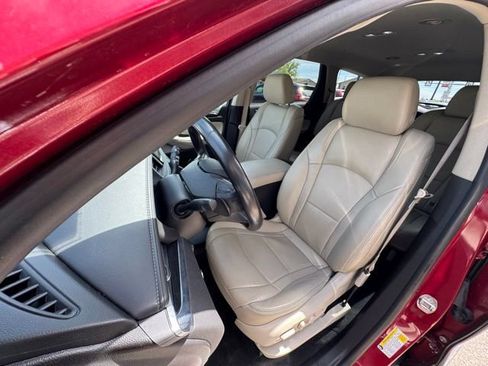 Used 2019 Buick Enclave Essence AWD/4WD image 9