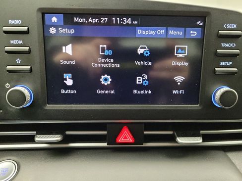 Used 2023 Hyundai Elantra SEL w/ Preferred Accessory Package FWD image 25