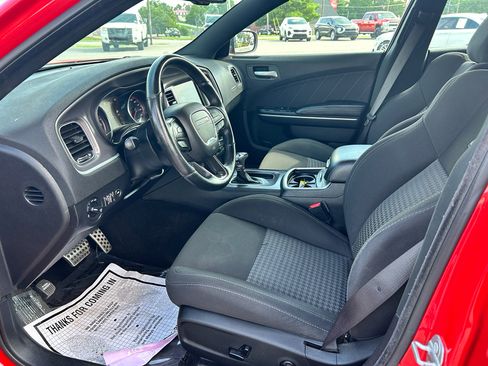 Used 2019 Dodge Charger Scat Pack image 7