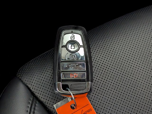 Certified 2025 Lincoln Corsair AWD w/ Equipment Group 101A image 34