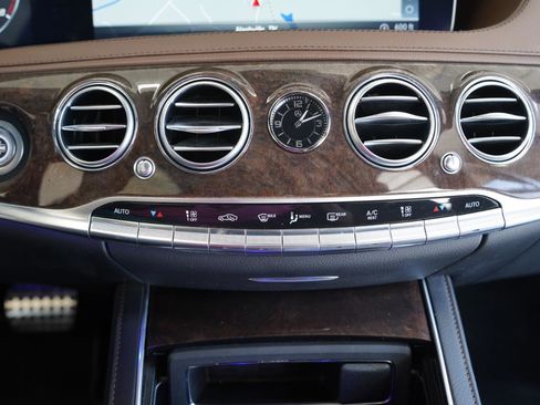 Used 2020 Mercedes-Benz S 450 Sedan image 21