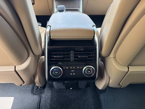 New 2026 Land Rover Range Rover SE AWD/4WD image 17