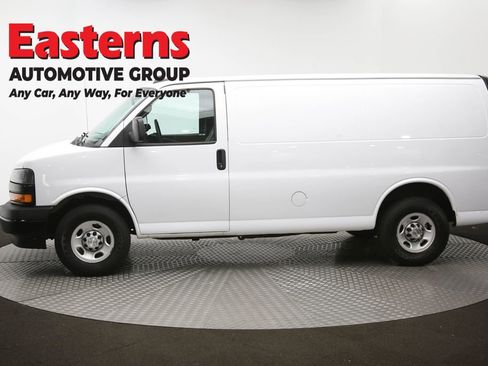 Used 2021 Chevrolet Express 2500 image 57