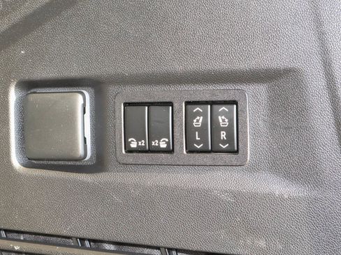 Used 2022 GMC Yukon SLT w/ SLT Luxury Package AWD/4WD image 23