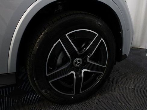 New 2025 Mercedes-Benz GLC 300 4MATIC image 42