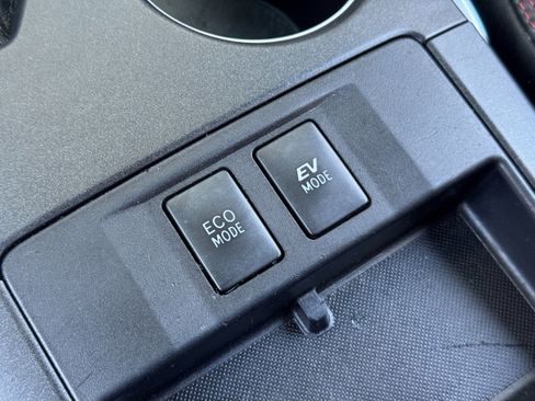 Used 2015 Toyota Camry SE image 29