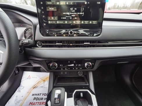 New 2026 Mitsubishi Outlander Trail Edition image 23