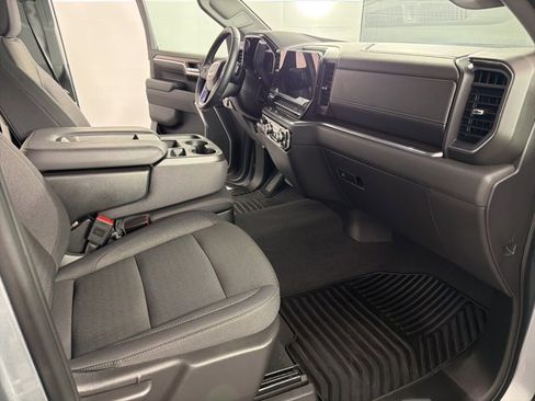 Used 2025 GMC Sierra 1500 Elevation image 29