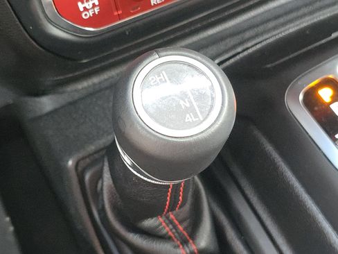 Used 2018 Jeep Wrangler Unlimited Rubicon image 8