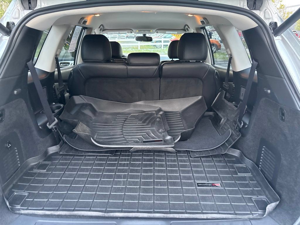 Used 2019 Nissan Pathfinder SL AWD/4WD image 19