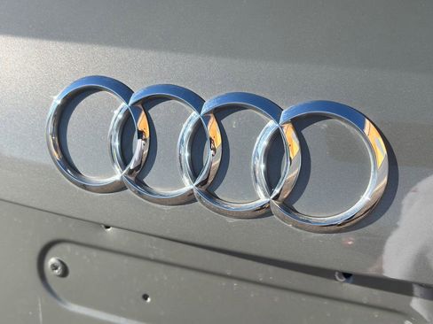 Used 2022 Audi Q3 2.0T Premium image 11