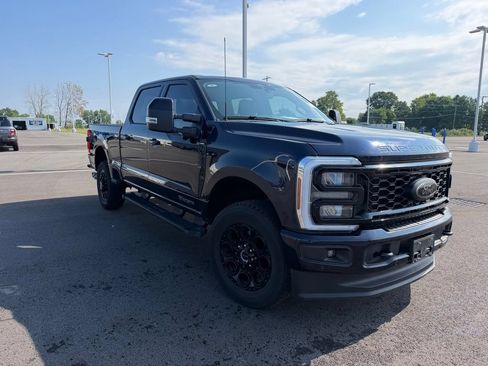 Used 2025 Ford F250 Lariat w/ Lariat Ultimate Package AWD/4WD image 3