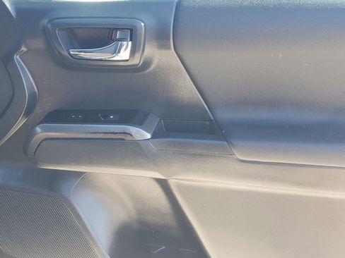 Used 2023 Toyota Tacoma TRD Off-Road image 44