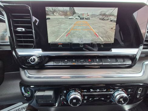 Used 2023 GMC Sierra 1500 SLT w/ SLT Convenience Package image 17