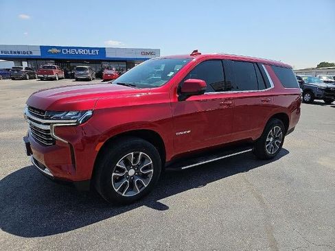 Used 2023 Chevrolet Tahoe LT w/ Luxury Package RWD image 2