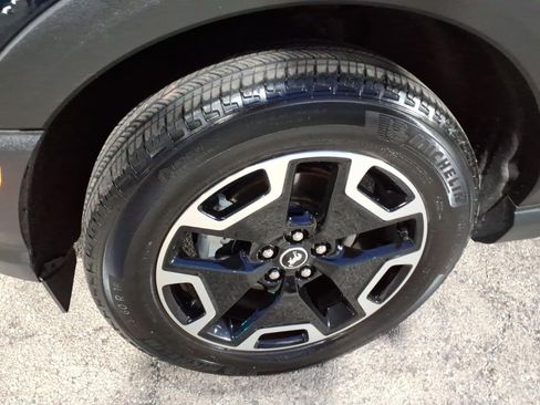 Certified 2023 Ford Bronco Sport Outer Banks w/ Tech Package AWD/4WD image 7