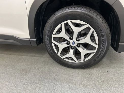 Used 2021 Subaru Forester Premium AWD/4WD image 29
