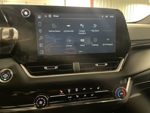 Used 2025 Chevrolet Equinox LT image 19