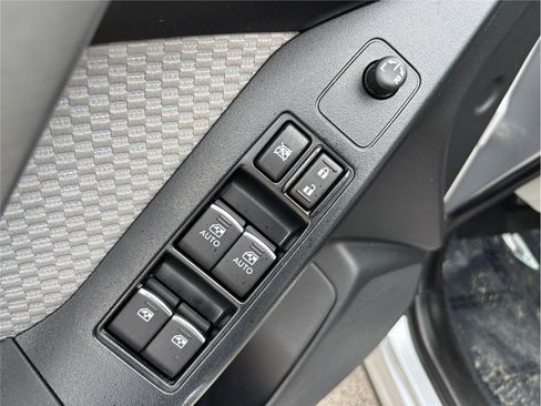 Used 2018 Subaru Forester 2.5i Premium image 19