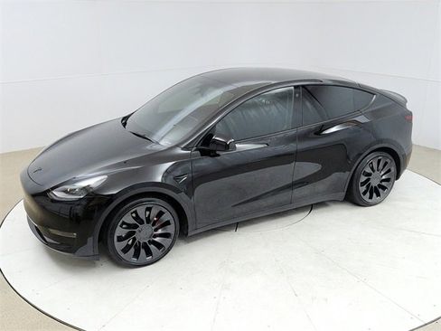 Used 2023 Tesla Model Y Performance image 15