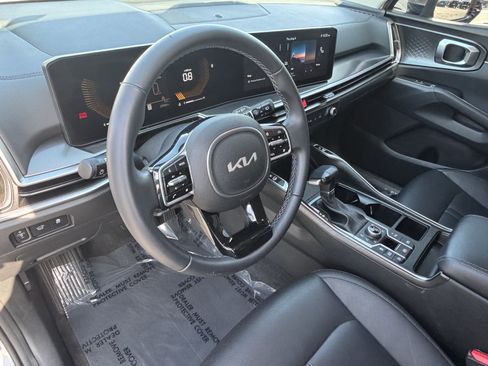 Used 2025 Kia Sorento EX AWD/4WD image 18