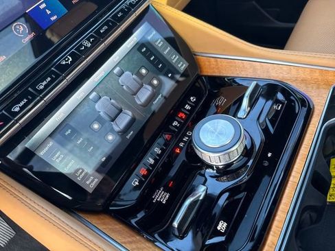 Used 2022 Jeep Grand Wagoneer Series III image 24