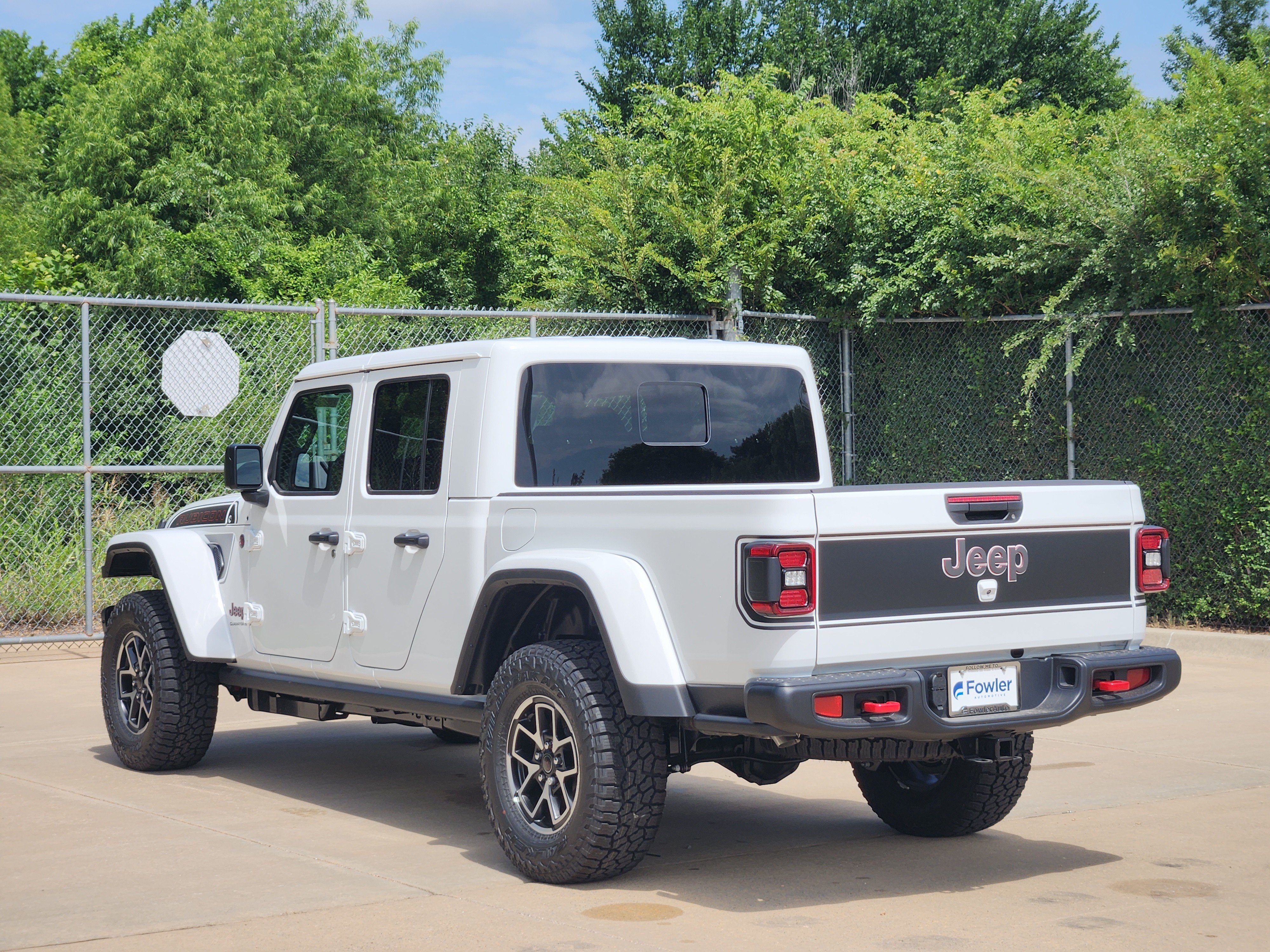New 2026 Jeep Gladiator Rubicon AWD/4WD image 3