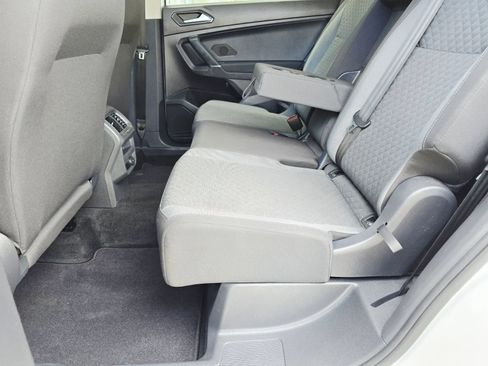Used 2018 Volkswagen Tiguan S FWD image 41