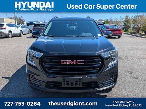 Used 2022 GMC Terrain SLE w/ Driver Convenience Package image 8
