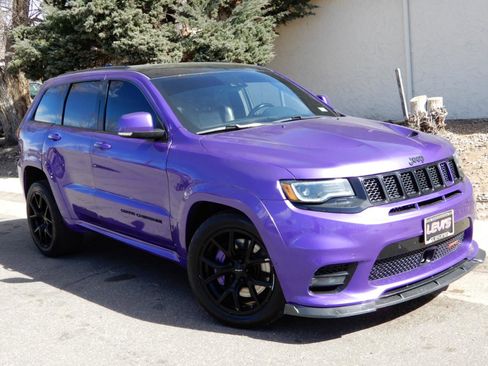 Used 2018 Jeep Grand Cherokee SRT image 3