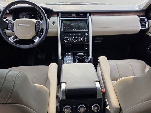 Used 2018 Land Rover Discovery HSE AWD/4WD image 14