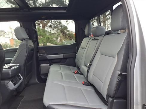 Used 2024 Ford F150 Lightning Lariat image 17