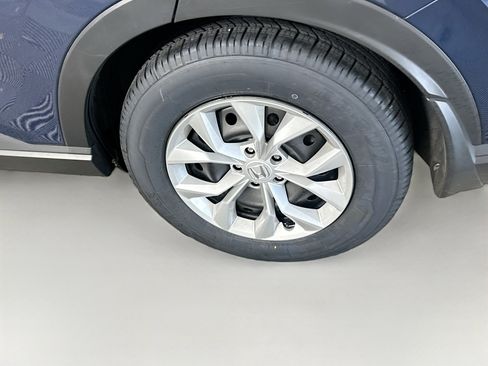 Used 2025 Honda CR-V LX image 11