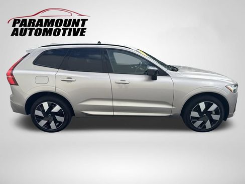 Used 2025 Volvo XC60 T8 Ultra w/ Climate Package AWD/4WD image 8