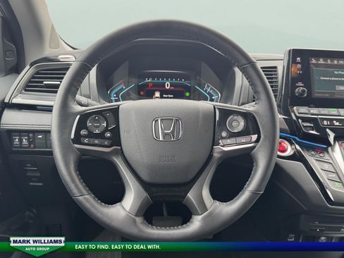 Used 2024 Honda Odyssey Elite image 12