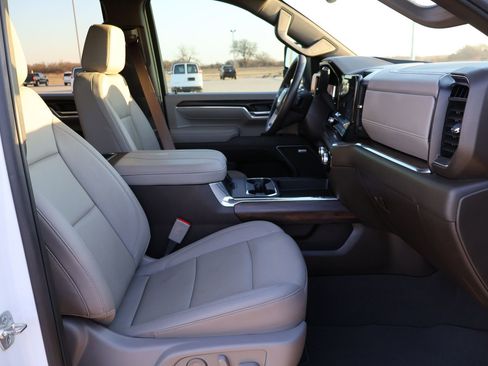 Used 2025 GMC Sierra 2500 SLT w/ Texas SLT Premium Package image 15