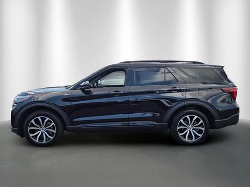 Used 2025 Ford Explorer ST-Line AWD/4WD image 2