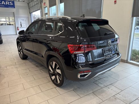 Used 2024 Volkswagen Taos SEL image 6