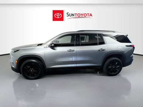 Used 2026 Chevrolet Traverse LT FWD image 7