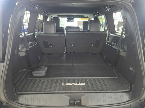 Used 2024 Lexus GX 550 w/ Cold Area Package AWD/4WD image 15