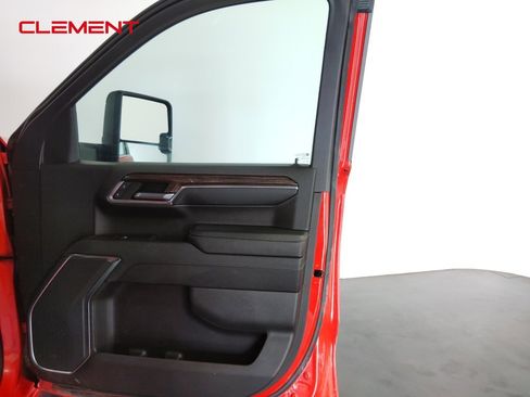 Used 2023 GMC Sierra 1500 SLE image 38