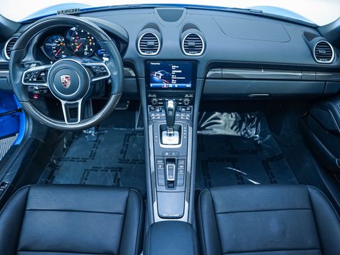 Used 2025 Porsche 718 Boxster image 14